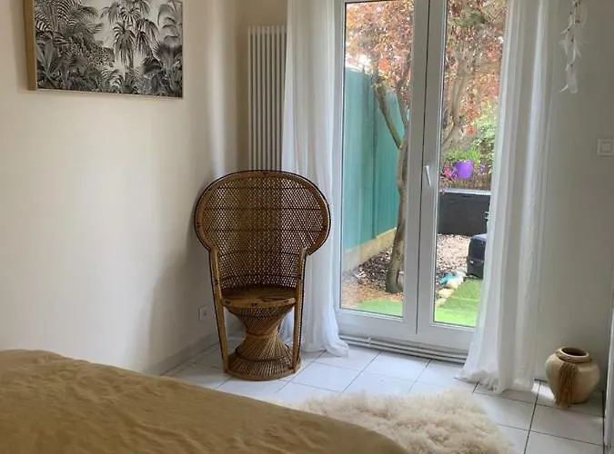 Rez De Jardin Avec Entre La Et Montpellier 10mn *