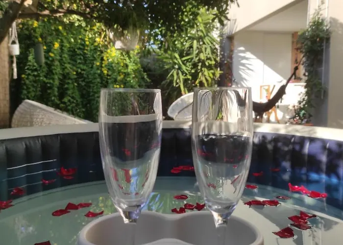 Rez De Jardin Avec Entre La Et Montpellier 10mn アパート ラット